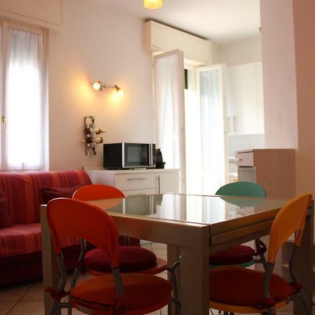 Appartamento Casa Vacanze Spiaggia D'Oro Десенцано дел Гарда Екстериор снимка