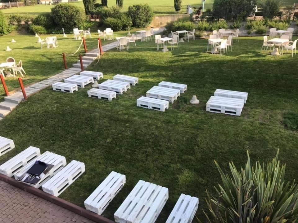 Appartamento Casa Vacanze Spiaggia D'Oro Десенцано дел Гарда Екстериор снимка