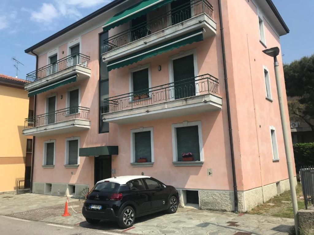 Appartamento Casa Vacanze Spiaggia D'Oro Десенцано дел Гарда Екстериор снимка